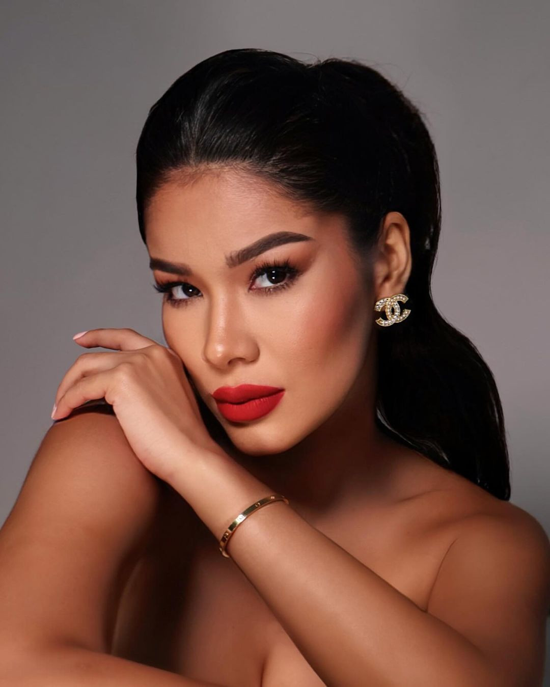 Năm ngoái, đại diện Cộng hòa Dominica tại Hoa hậu Quốc tế 2023 tổ chức ở Nhật Bản là người đẹp Yamilex Hernández. Chung cuộc, cô đã lọt vào top 15.