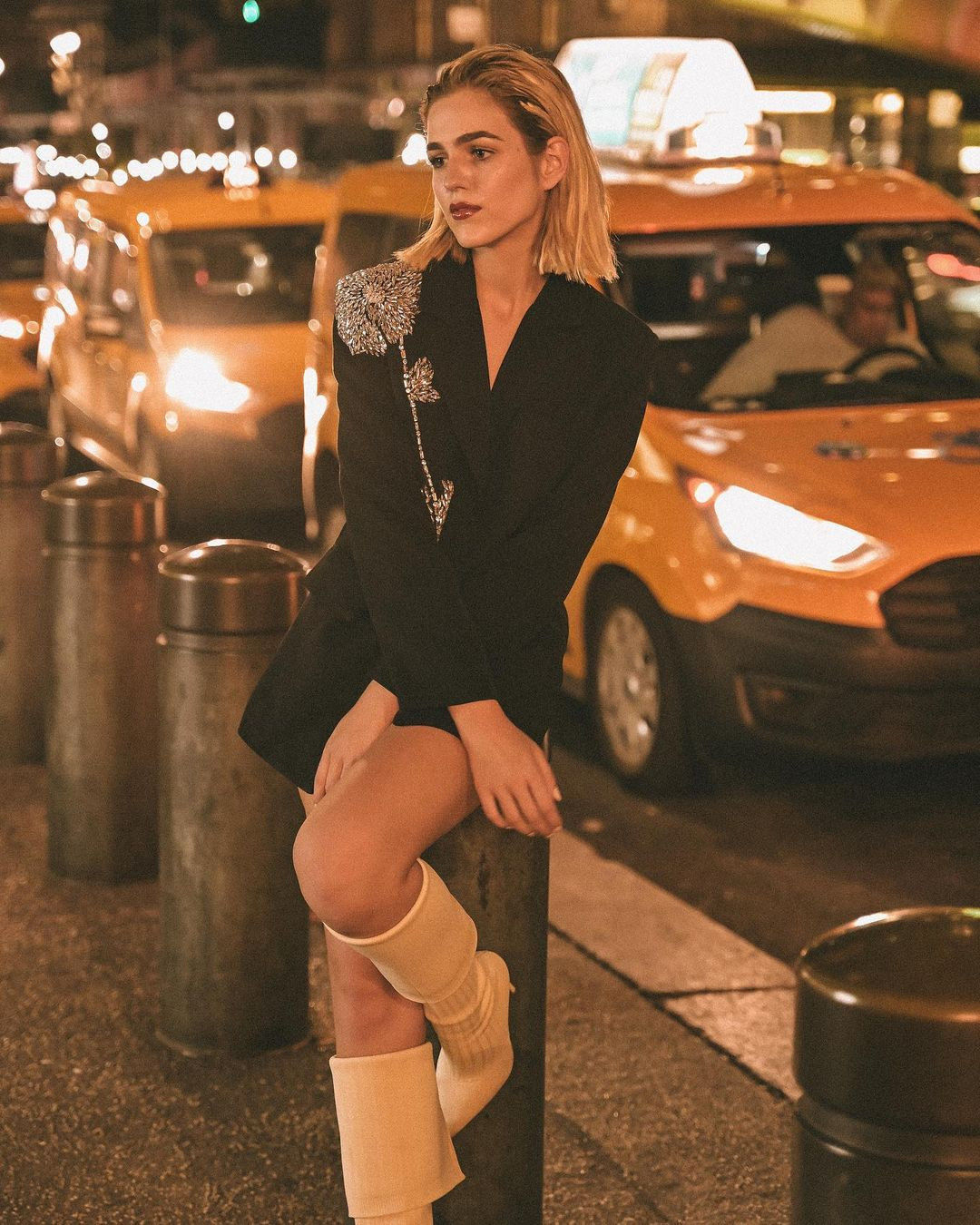 Với tư cách người mẫu, Cristina Gonzalo đã tham gia trình diễn cho nhiều thương hiệu và sải bước ở các tuần lễ thời trang cũng như xuất hiện trên nhiều tạp chí.