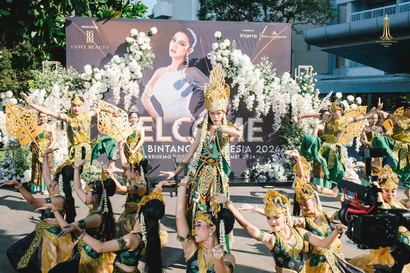 Thí sinh Hoa hậu Hòa bình Indonesia 2024 trong ngày nhập cuộc.