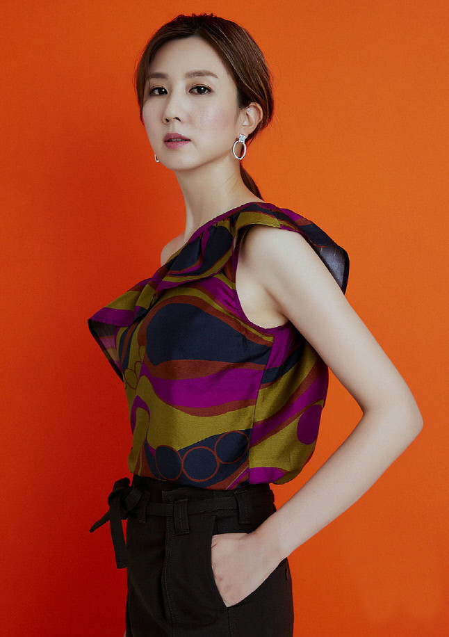 Keum Nana khi đăng quang Hoa hậu Hàn Quốc 2002 và nhan sắc hiện tại. Keum Nana khi đăng quang Hoa hậu Hàn Quốc 2002 và nhan sắc hiện tại.