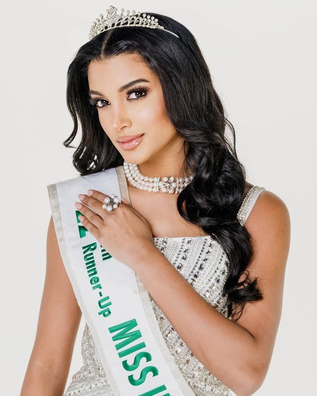 Celinee Santos từng giành ngôi Á hậu 4 Hoa hậu Quốc tế 2022.