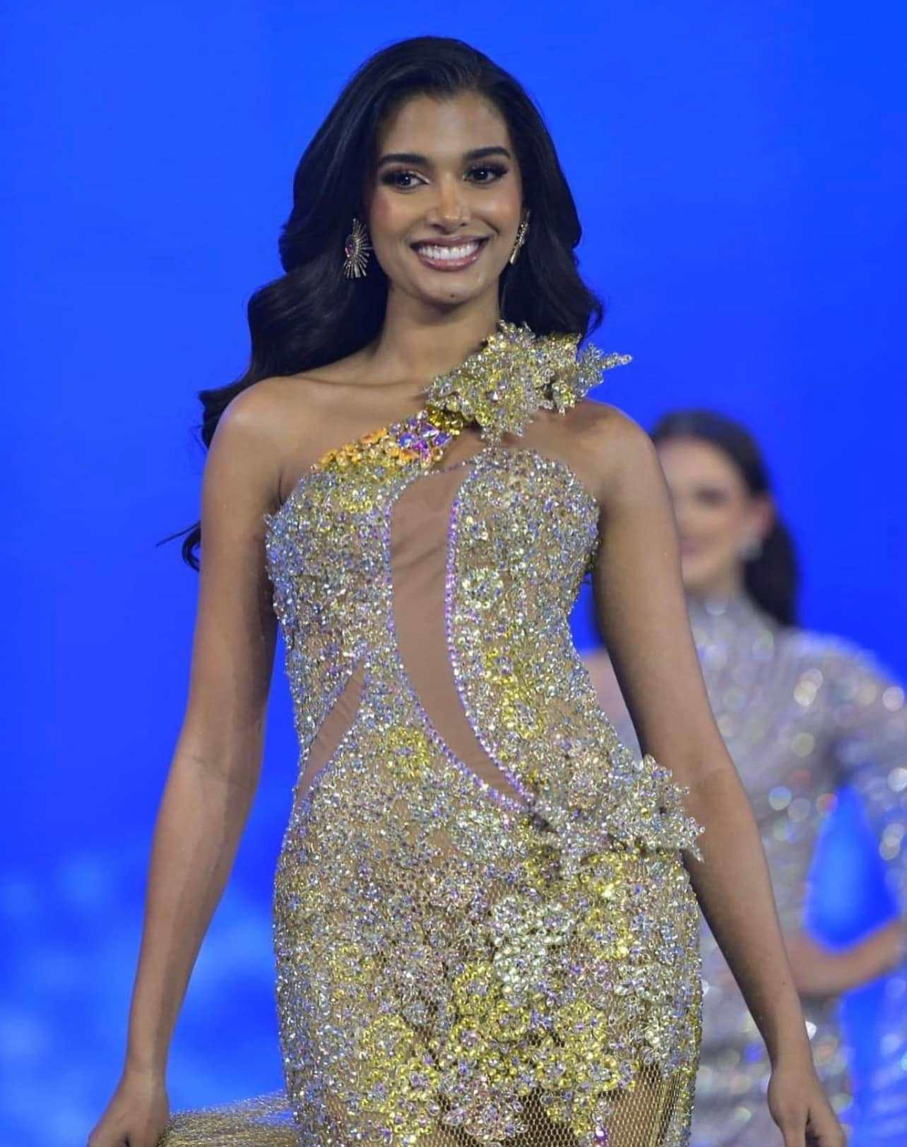 Celinee Santos trong đêm chung kết Hoa hậu Hoàn vũ Cộng hòa Dominica 2024.