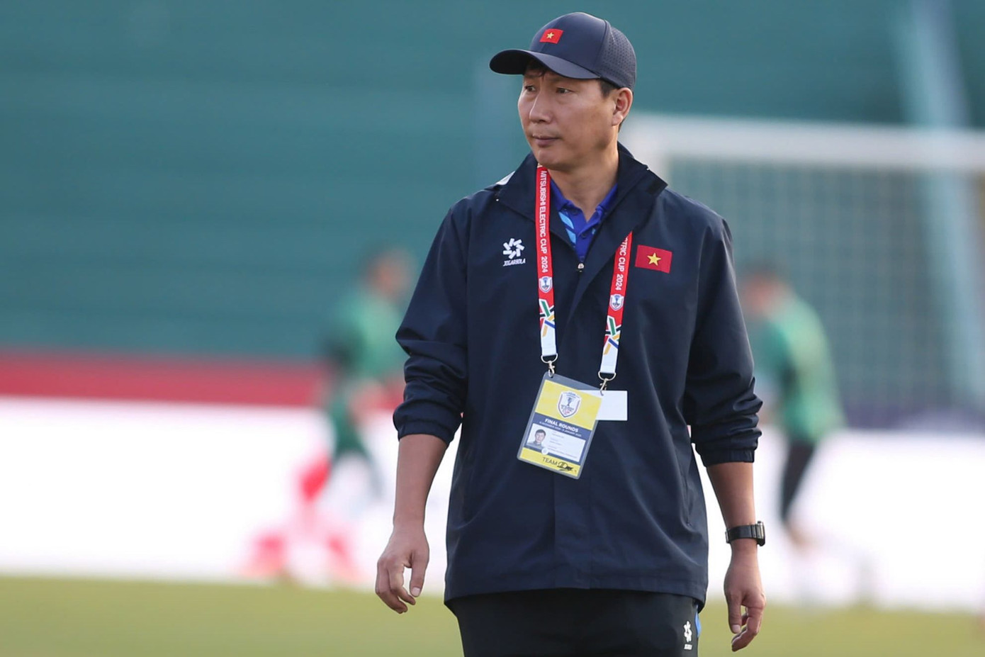 HLV Kim Sang-sik trong buổi tập duy nhất trước trận bán kết lượt về. (Ảnh: Anh Thắng) HLV Kim Sang-sik trong buổi tập duy nhất trước trận bán kết lượt về. (Ảnh: Anh Thắng)