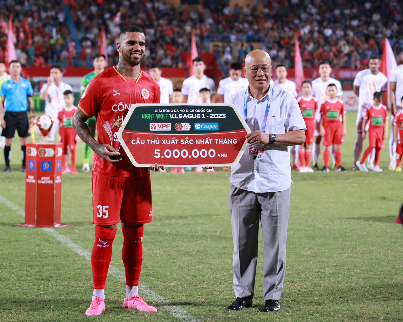 CAHN bị Hà Tĩnh chia điểm, cục diện cuộc đua vô địch thêm gay cấn ảnh 6 CAHN bị Hà Tĩnh chia điểm, cục diện cuộc đua vô địch thêm gay cấn ảnh 6