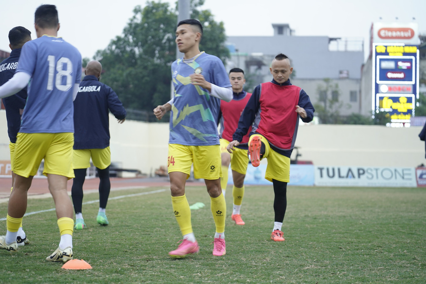 Thanh Hóa và Nam Định níu chân nhau tại xứ Thanh ảnh 9