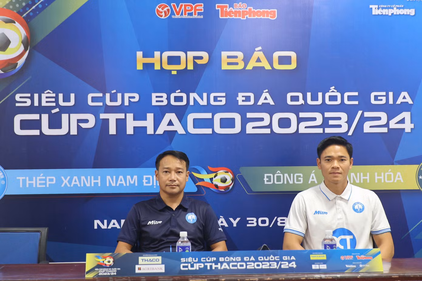 HLV Vũ Hồng Việt khẳng định mục tiêu của Thép Xanh Nam Định là đoạt siêu cúp tại Thiên Trường vào ngày 31/8. HLV Vũ Hồng Việt khẳng định mục tiêu của Thép Xanh Nam Định là đoạt siêu cúp tại Thiên Trường vào ngày 31/8.