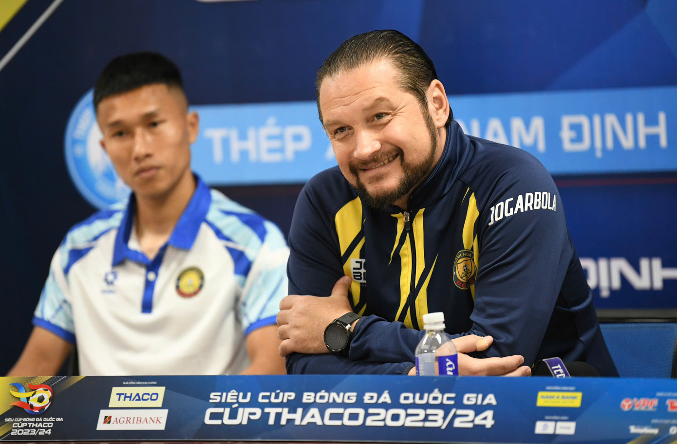 "Tôi rất thích những trận kiểu này. Và nó tốt cho chúng tôi", chiến lược gia người Bulgaria nói. "Tôi rất thích những trận kiểu này. Và nó tốt cho chúng tôi", chiến lược gia người Bulgaria nói.