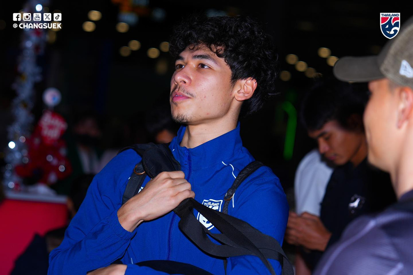 Các tuyển thủ Thái về nước trong chiều muộn ngày 3/1. (Ảnh: Changseuk)