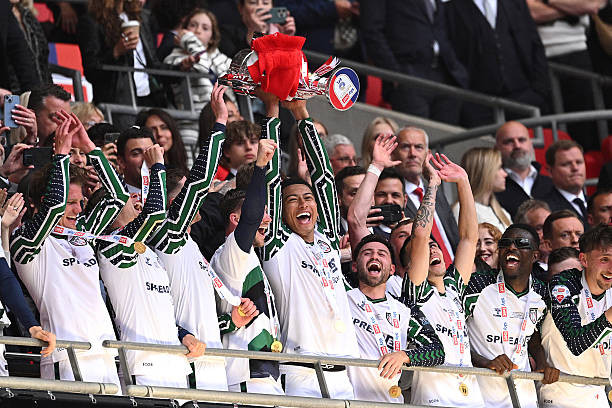 Sunderland trở lại Ngoại hạng Anh nhờ bàn thắng phút bù giờ của cầu thủ 19 tuổi ảnh 41 Sunderland trở lại Ngoại hạng Anh nhờ bàn thắng phút bù giờ của cầu thủ 19 tuổi ảnh 41