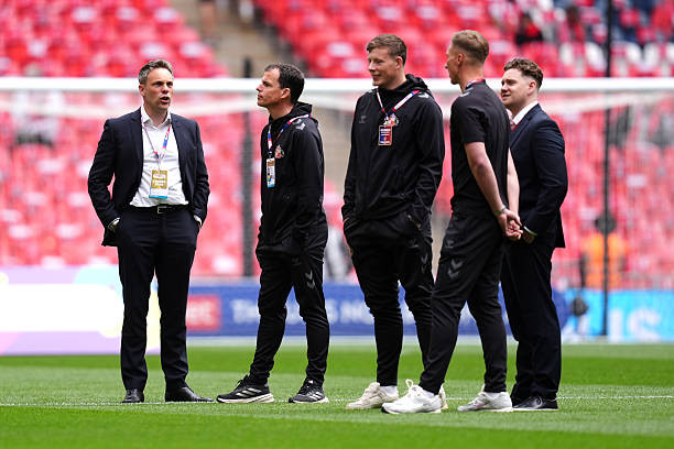 Sunderland trở lại Ngoại hạng Anh nhờ bàn thắng phút bù giờ của cầu thủ 19 tuổi ảnh 5 Sunderland trở lại Ngoại hạng Anh nhờ bàn thắng phút bù giờ của cầu thủ 19 tuổi ảnh 5