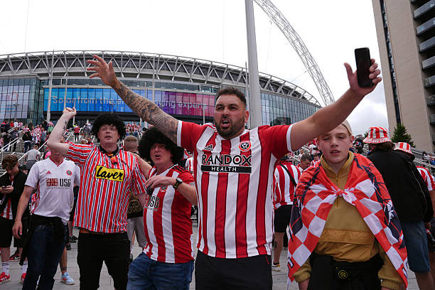 Sunderland trở lại Ngoại hạng Anh nhờ bàn thắng phút bù giờ của cầu thủ 19 tuổi ảnh 6 Sunderland trở lại Ngoại hạng Anh nhờ bàn thắng phút bù giờ của cầu thủ 19 tuổi ảnh 6