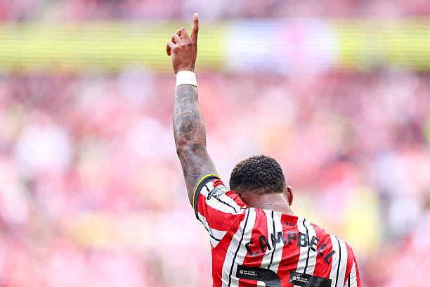 Sunderland trở lại Ngoại hạng Anh nhờ bàn thắng phút bù giờ của cầu thủ 19 tuổi ảnh 24 Sunderland trở lại Ngoại hạng Anh nhờ bàn thắng phút bù giờ của cầu thủ 19 tuổi ảnh 24