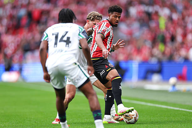 Sunderland trở lại Ngoại hạng Anh nhờ bàn thắng phút bù giờ của cầu thủ 19 tuổi ảnh 33 Sunderland trở lại Ngoại hạng Anh nhờ bàn thắng phút bù giờ của cầu thủ 19 tuổi ảnh 33