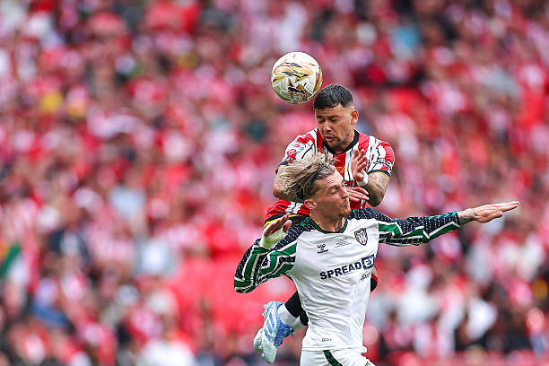 Sunderland trở lại Ngoại hạng Anh nhờ bàn thắng phút bù giờ của cầu thủ 19 tuổi ảnh 28 Sunderland trở lại Ngoại hạng Anh nhờ bàn thắng phút bù giờ của cầu thủ 19 tuổi ảnh 28