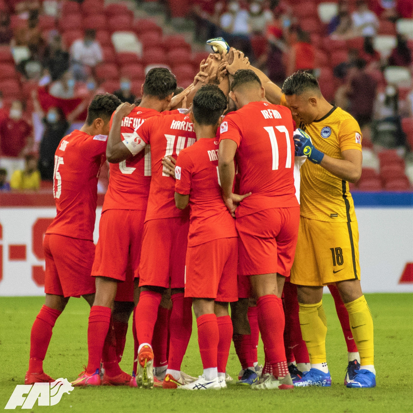 ĐT Singapore mong đợi vào chiến thắng đầu tiên trước Việt Nam sau 26 năm. ĐT Singapore mong đợi vào chiến thắng đầu tiên trước Việt Nam sau 26 năm.