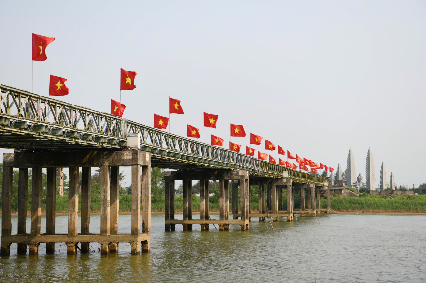 Theo nhà báo Phùng Công Sưởng - Tổng biên tập báo Tiền Phong, đồng Trưởng ban tổ chức, "Lễ thượng cờ năm nay chắc chắn sẽ là những giây phút vô cùng xúc động", và “thông qua Lễ Thượng cờ, Ban tổ chức muốn nói lên câu chuyện về truyền thống yêu nước, tự hào dân tộc để tự tin, vững bước hướng tới tương lai".
