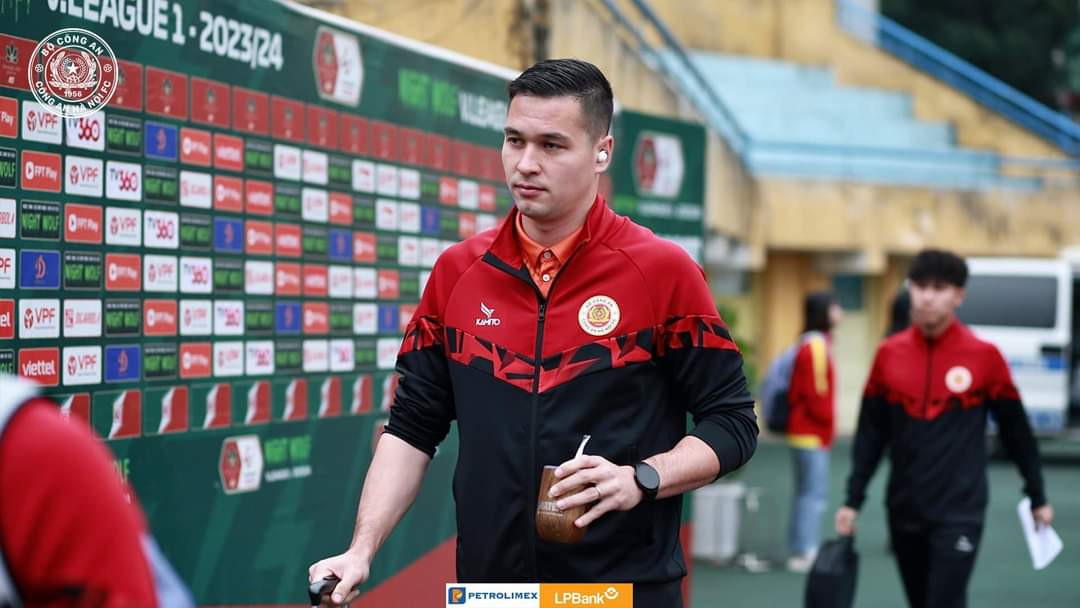 Hạ CAHN 3-0 trong trận derby thủ đô, Thể Công Viettel nhận cú hích trong giai đoạn quan trọng ảnh 4 Hạ CAHN 3-0 trong trận derby thủ đô, Thể Công Viettel nhận cú hích trong giai đoạn quan trọng ảnh 4