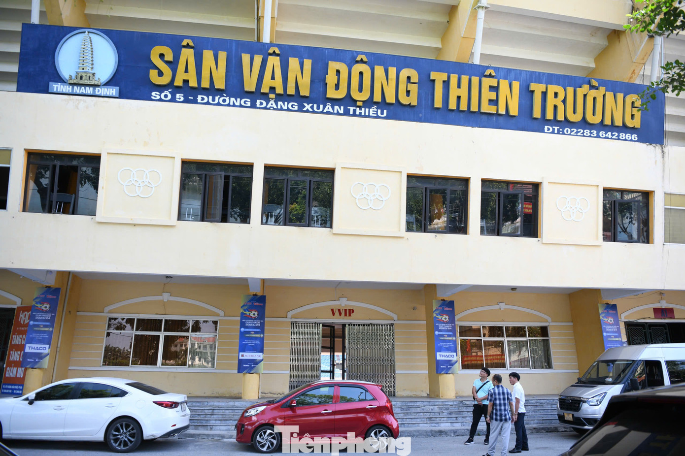 Vì vậy, sân Thiên Trường tự tin sẽ tổ chức thành công trận Siêu Cúp bóng đá Quốc gia – Cúp THACO 2023/2024 giữa Thép Xanh Nam Định và Đông Á Thanh Hóa vào ngày 31/8 tới. Vì vậy, sân Thiên Trường tự tin sẽ tổ chức thành công trận Siêu Cúp bóng đá Quốc gia – Cúp THACO 2023/2024 giữa Thép Xanh Nam Định và Đông Á Thanh Hóa vào ngày 31/8 tới.