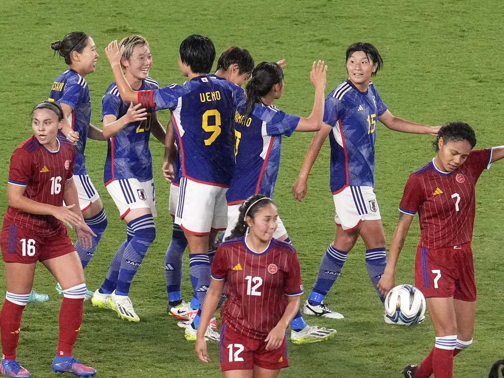 Nữ Philippines nhận thất bại 1-8 trước nữ Nhật Bản ở tứ kết Asiad 19. Nữ Philippines nhận thất bại 1-8 trước nữ Nhật Bản ở tứ kết Asiad 19.