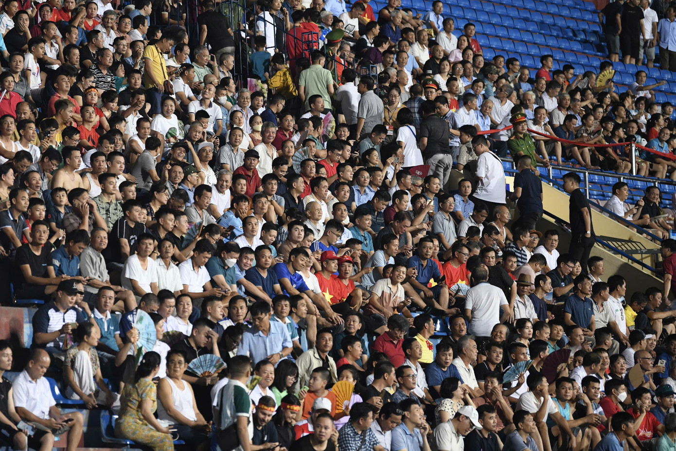 Sân Thiên Trường chật kín khán giả trong trận giao hữu giữa ĐT Việt Nam và ĐT Palestine hồi tháng 9/2023. (Ảnh: Như Ý) Sân Thiên Trường chật kín khán giả trong trận giao hữu giữa ĐT Việt Nam và ĐT Palestine hồi tháng 9/2023. (Ảnh: Như Ý)