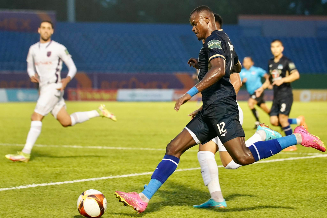 Đánh bại Bình Dương 2-1, HAGL chính thức trụ hạng ảnh 21 Đánh bại Bình Dương 2-1, HAGL chính thức trụ hạng ảnh 21