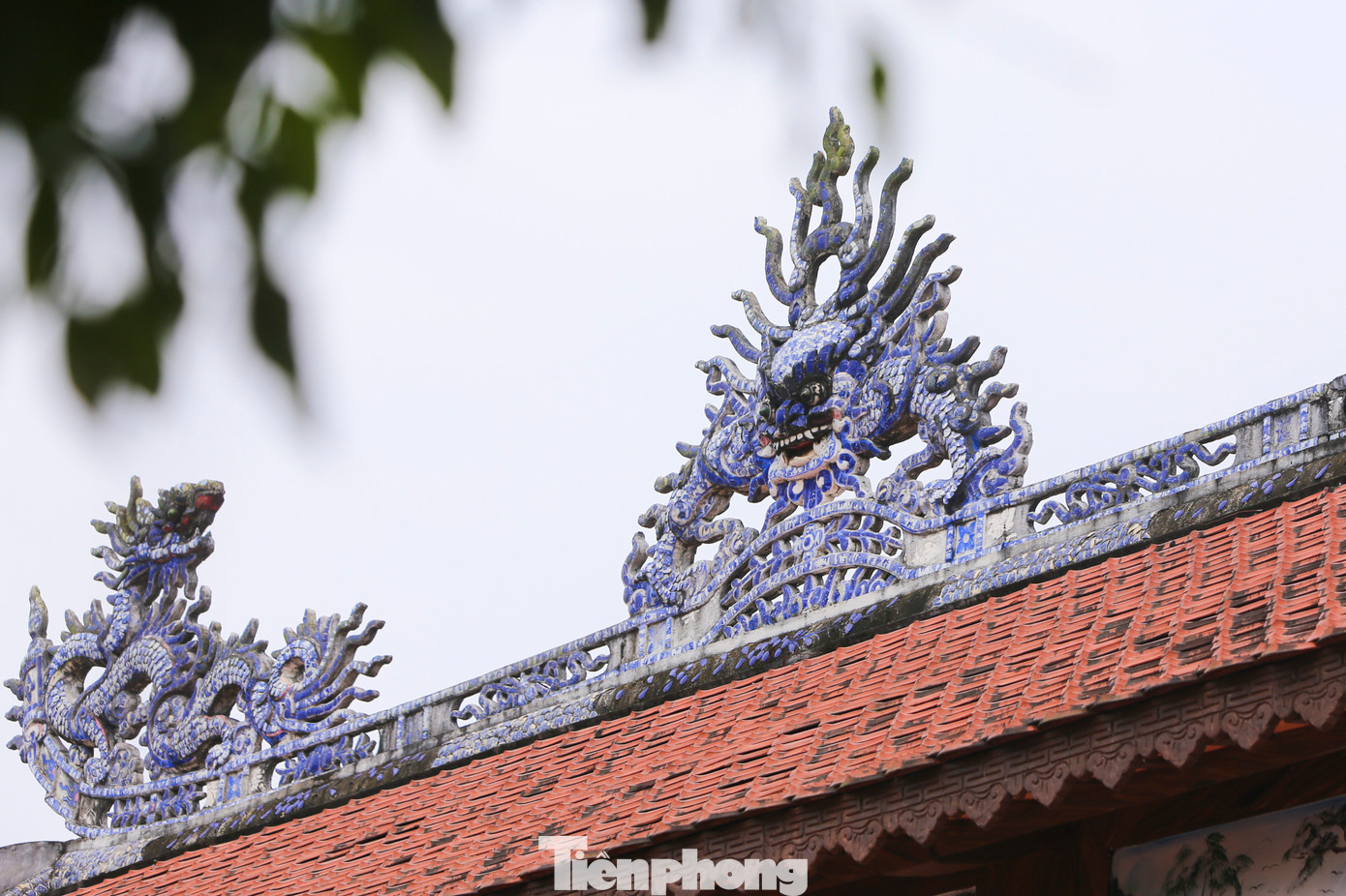 Năm 1972, tức tròn 100 năm khi Nghĩa Trủng đàn được lập, rất nhiều anh hùng liệt sỹ đã ngã xuống trên mảnh đất Quảng Trị trong cuộc chiến 81 ngày đêm tại Thành cổ. Thời điểm này, Nghĩa Trủng đàn cũng bị bom đạn tàn phá nặng nề.