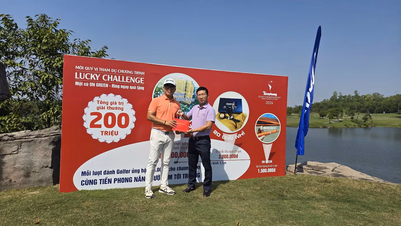Dù độ khó cao nhưng cũng không ít golfer đưa bóng "on green" thành công và nhận được nhiều phần quà giá trị.