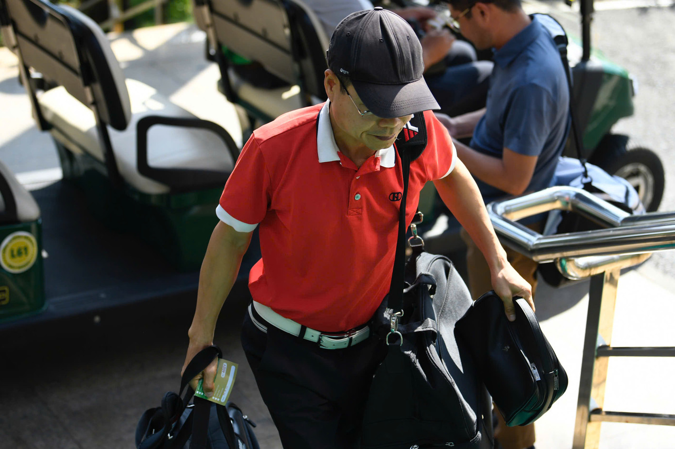 Dưới ánh nắng thu ở Kings Island Golf Resort, các golfer háo hức tiến về Club House của Kings Island Golf Resort, thực hiện thủ tục đăng ký trước khi bước vào giải đấu.