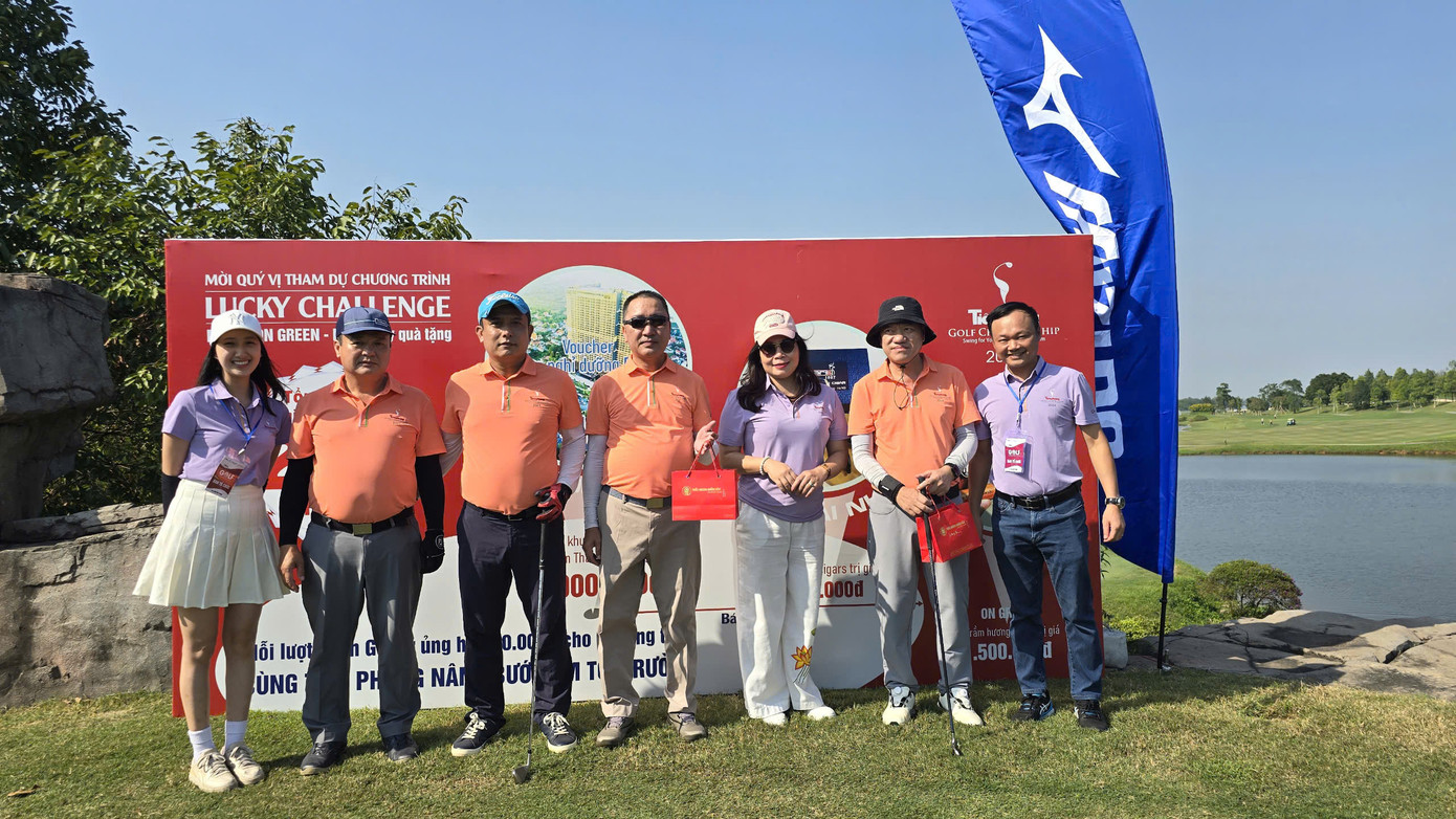 Như golfer Hoài Nam cho biết, điều quan trọng là được chung tay hỗ trợ các sinh viên bị ảnh hưởng nặng nề bởi cơn bão số 3 trong chương trình “Cùng Tiền Phong nâng bước em tới trường”.