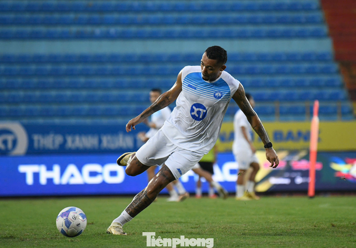 Trung vệ Walber Motta là một tân binh khác, nhằm gia tăng chiều sâu đội hình để Thép Xanh Nam Định sẵn sàng cho ba mặt trận sẽ tham dự ở mùa 2023/2024.