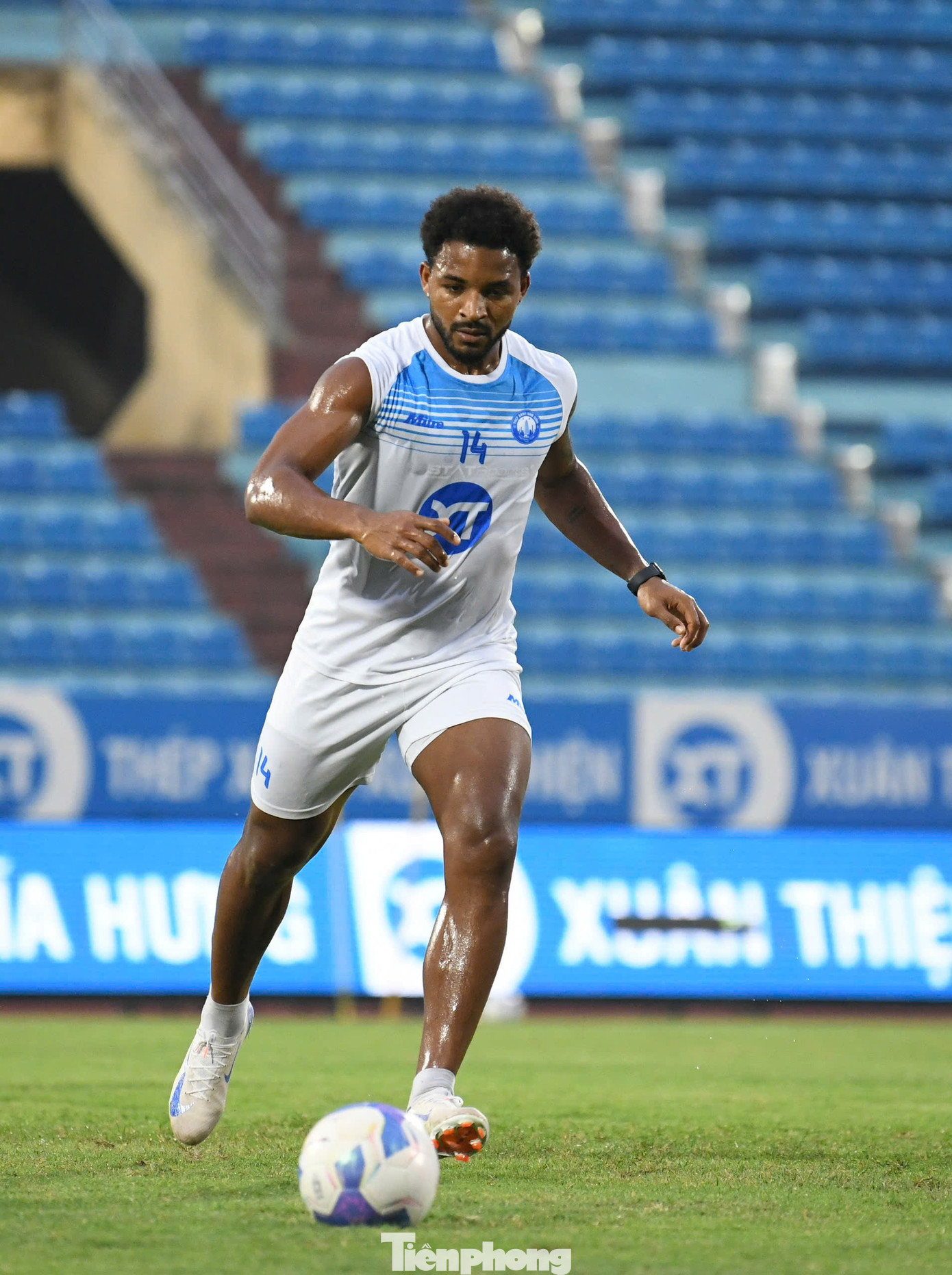 Sau khi trở thành Vua phá lưới V-League 2023/2024 với 31 bàn thắng, Rafaelson đang hướng đến những kỷ lục mới ở mùa giải kế tiếp.