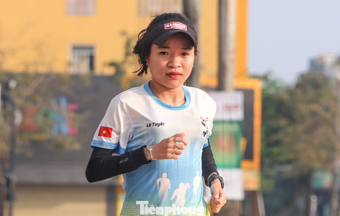 Trong một năm kể từ sau Tiền Phong Marathon 2024, Lê Thị Tuyết đã có nhiều dấu ấn trên đường chạy.