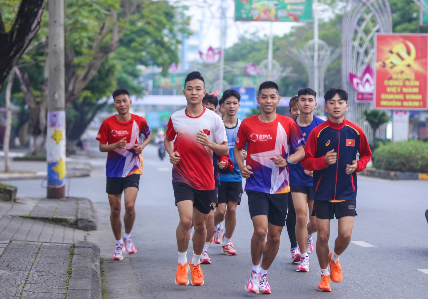Bên cạnh những gương mặt đình đám của làng điền kinh Việt Nam, Tiền Phong Marathon 2025 cũng chào đón nhiều gương mặt mới đầy hứa hẹn.