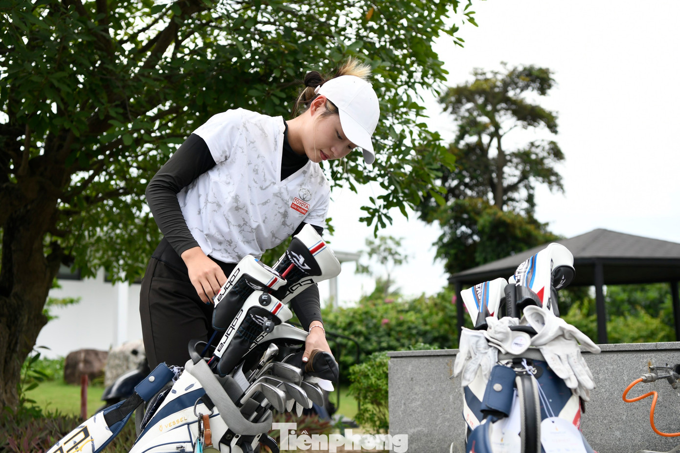 Theo Khuê Minh, cô cần phải nỗ lực để tốt hơn mỗi ngày, đồng thời xác định đối thủ lớn nhất là chính mình.