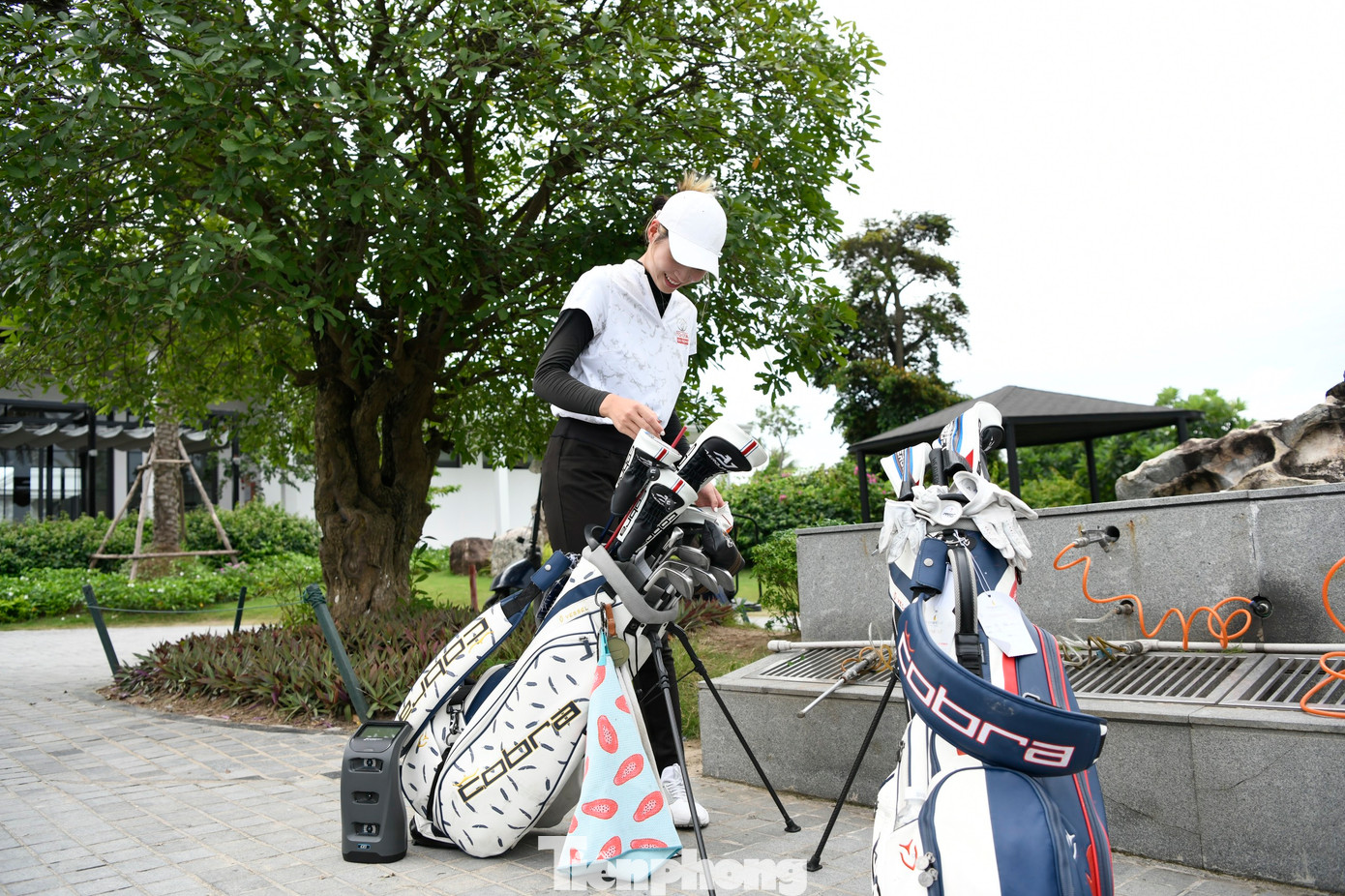 Theo Khuê Minh, cô cần phải nỗ lực để tốt hơn mỗi ngày, đồng thời xác định đối thủ lớn nhất là chính mình.