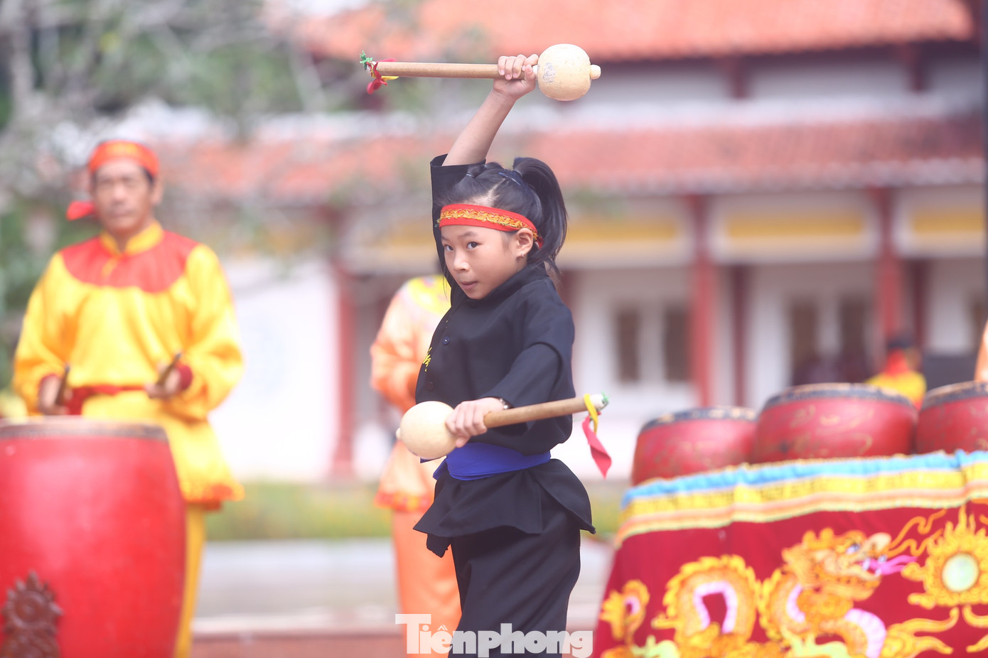 Những vũ khí độc đáo là kết quả của sự sáng tạo trong hàng trăm năm. Ví dụ như chùy đơn, loại vũ khí có khối tròn ở đầu (trong chiến trận được làm bằng kim loại).