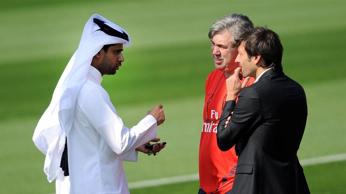 Ancelotti cùng Chủ tịch PSG, Al-Khelaifi và Giám đốc thể thao Leonardo. (Ảnh: Getty Images)