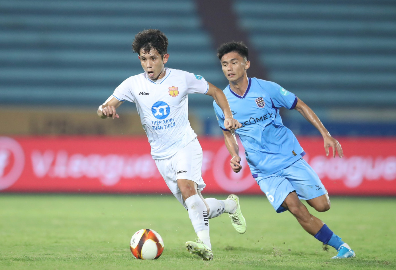 Thắng nghẹt thở Bình Dương trên chấm 11m, Nam Định giành vé vào bán kết Cúp Quốc gia 2023/24 ảnh 36