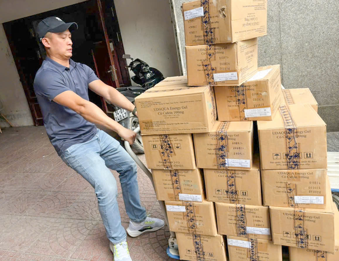 Công tác tháo dỡ diễn ra khẩn trương, cẩn trọng trước khi được phân loại, kiểm kê kỹ lưỡng theo từng danh mục.