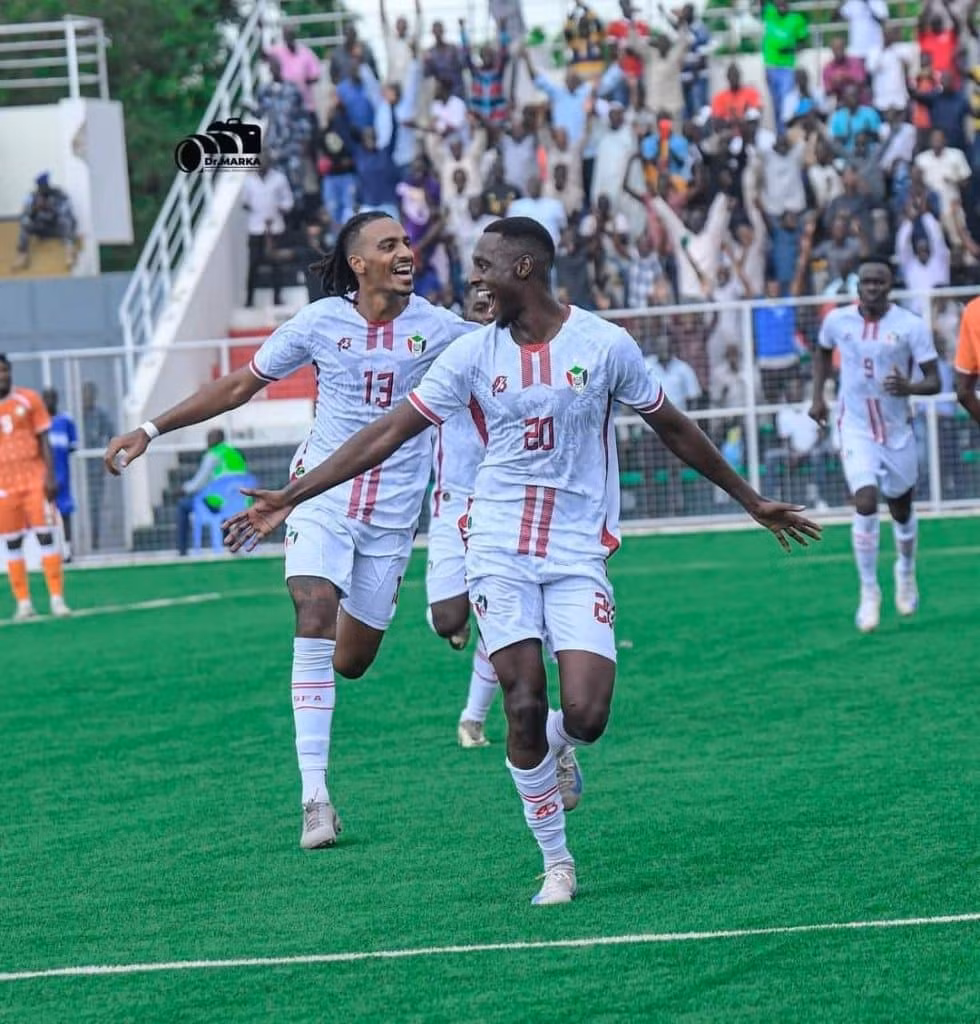 Các tuyển thủ Sudan ăn mừng chiến tích lọt vào VCK CAN Cup 2025.
