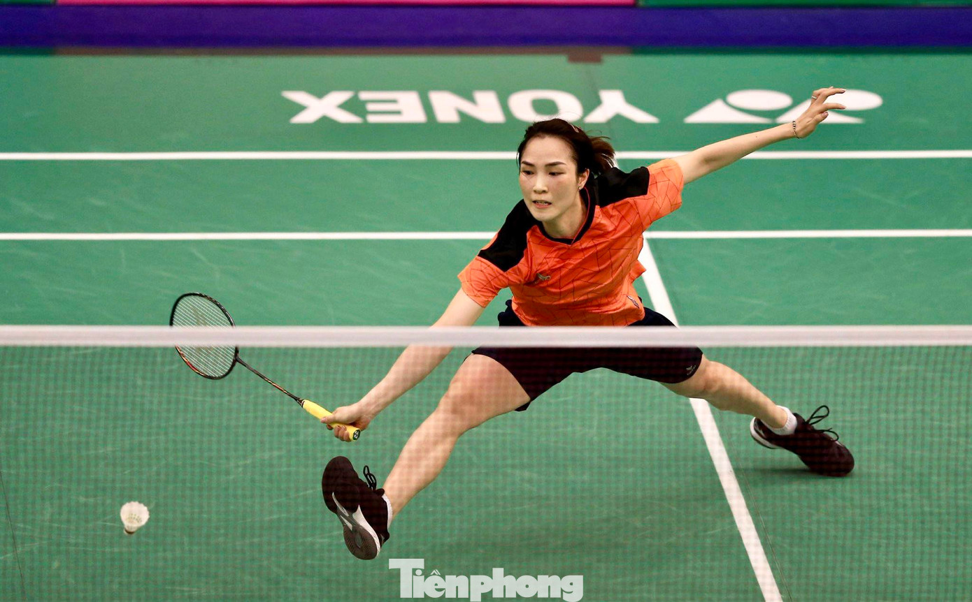 Vũ Thị Trang dường như thấm mệt trước những đường cầu, lối đánh biến ảo của Thùy Linh. Vũ Thị Trang dường như thấm mệt trước những đường cầu, lối đánh biến ảo của Thùy Linh.