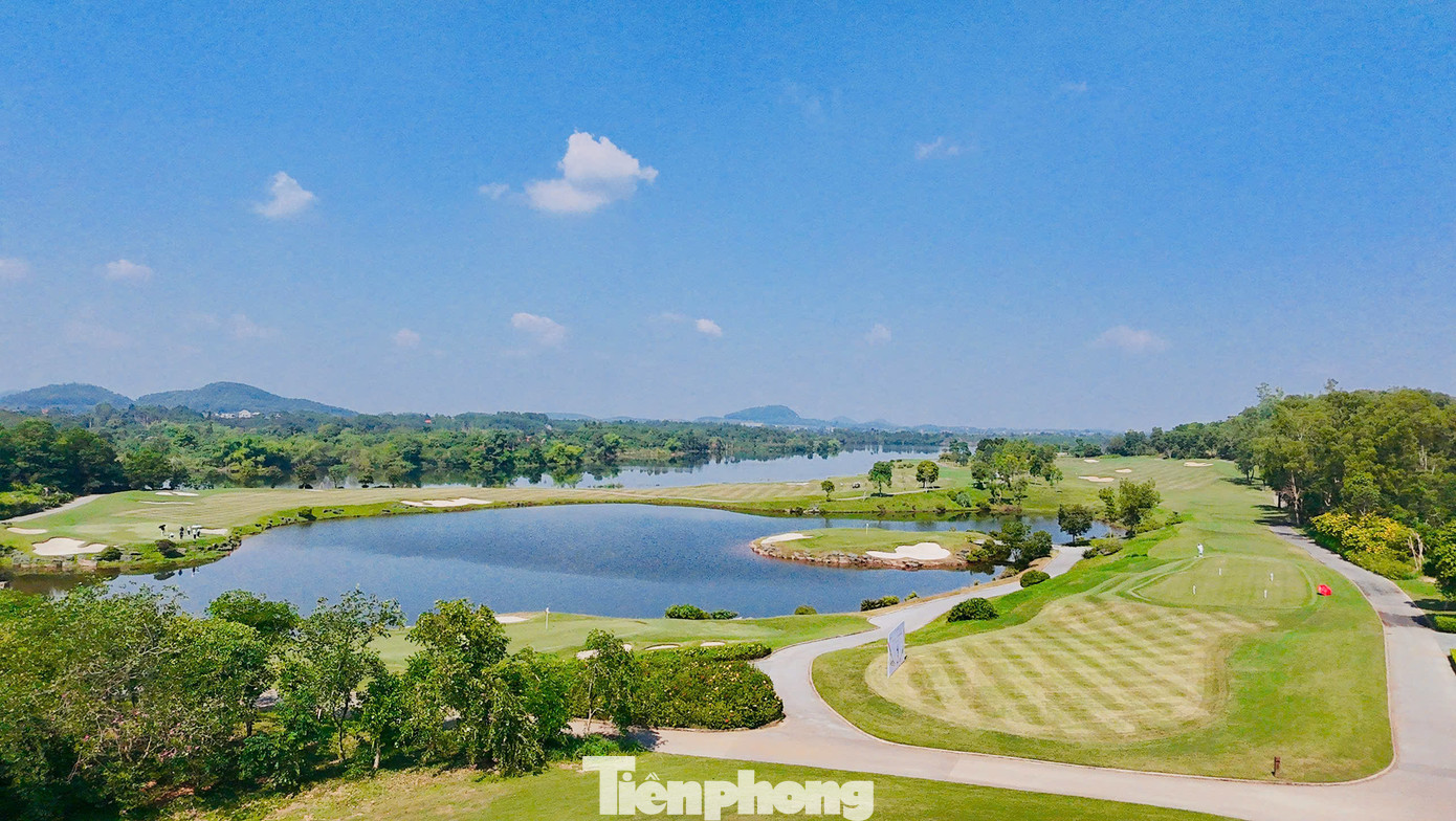 Như nhà báo Phùng Công Sưởng – Tổng Biên tập báo Tiền Phong nói, giải từng bước hòa mình vào dòng chảy của làng golf Việt, định vị trở thành một trong những giải golf nghiệp dư đỉnh cao, là nơi góp mặt và cạnh tranh quyết liệt của các golfer hàng đầu Việt Nam.