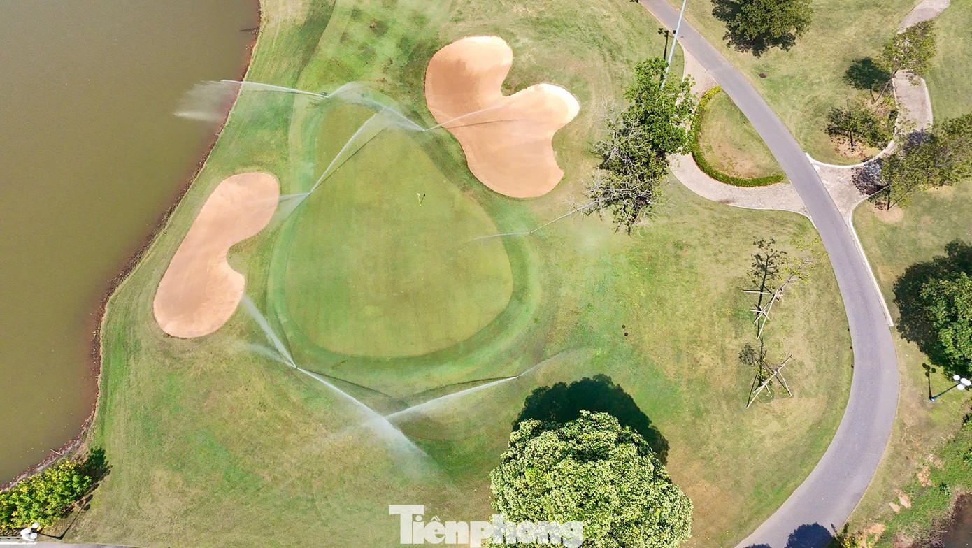 Điều này đòi hỏi các golfer phải tập trung cao độ và tư duy sắc bén, sau đó phát huy tối đa kỹ năng.