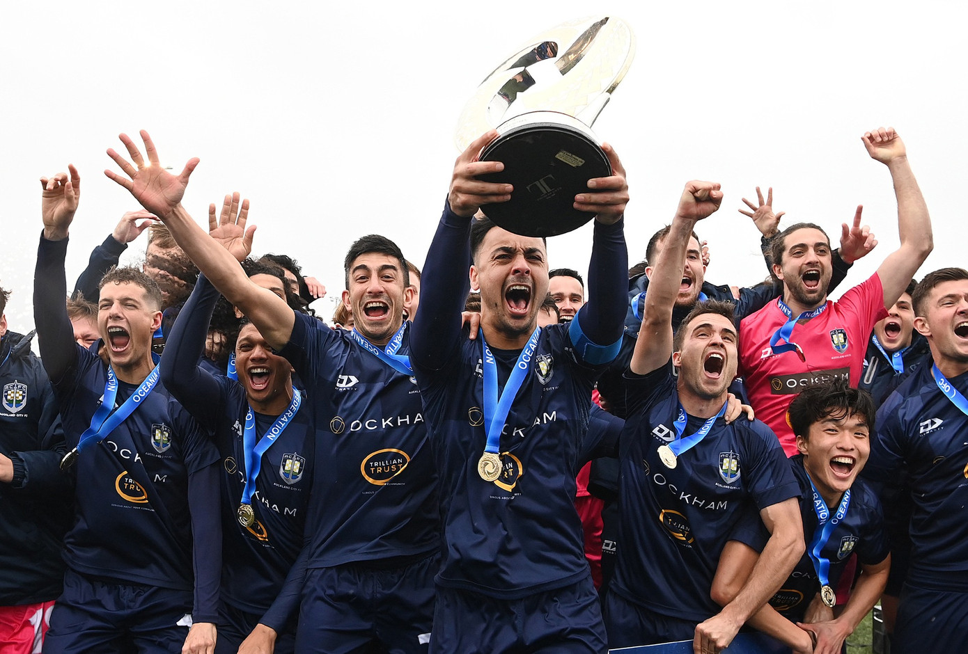 Auckland City FC từng vô địch Champions League châu Đại Dương 13 lần. Auckland City FC từng vô địch Champions League châu Đại Dương 13 lần.