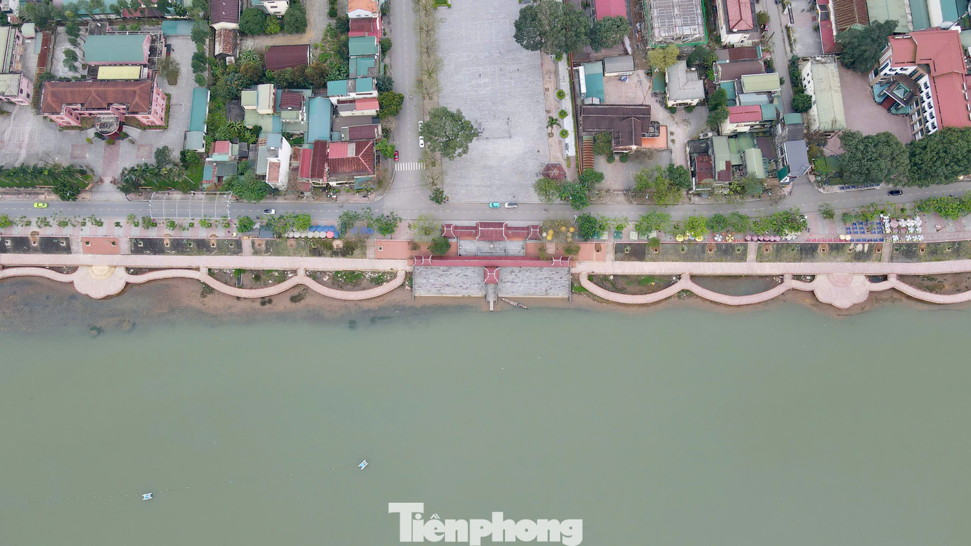 Ngày 16/9/1972, ngày cuối cùng của 81 ngày đêm kiên cường bảo vệ Thành cổ, sau khi nhận lệnh rút toàn bộ quân sang bờ Bắc, hàng trăm chiến sĩ và thương binh không còn đủ sức để chống chọi với dòng nước sau nhiều ngày chiến đấu. Một lần nữa, sông Thạch Hãn trở thành nơi an nghỉ vĩnh hằng của chiến sĩ Thành cổ anh hùng.