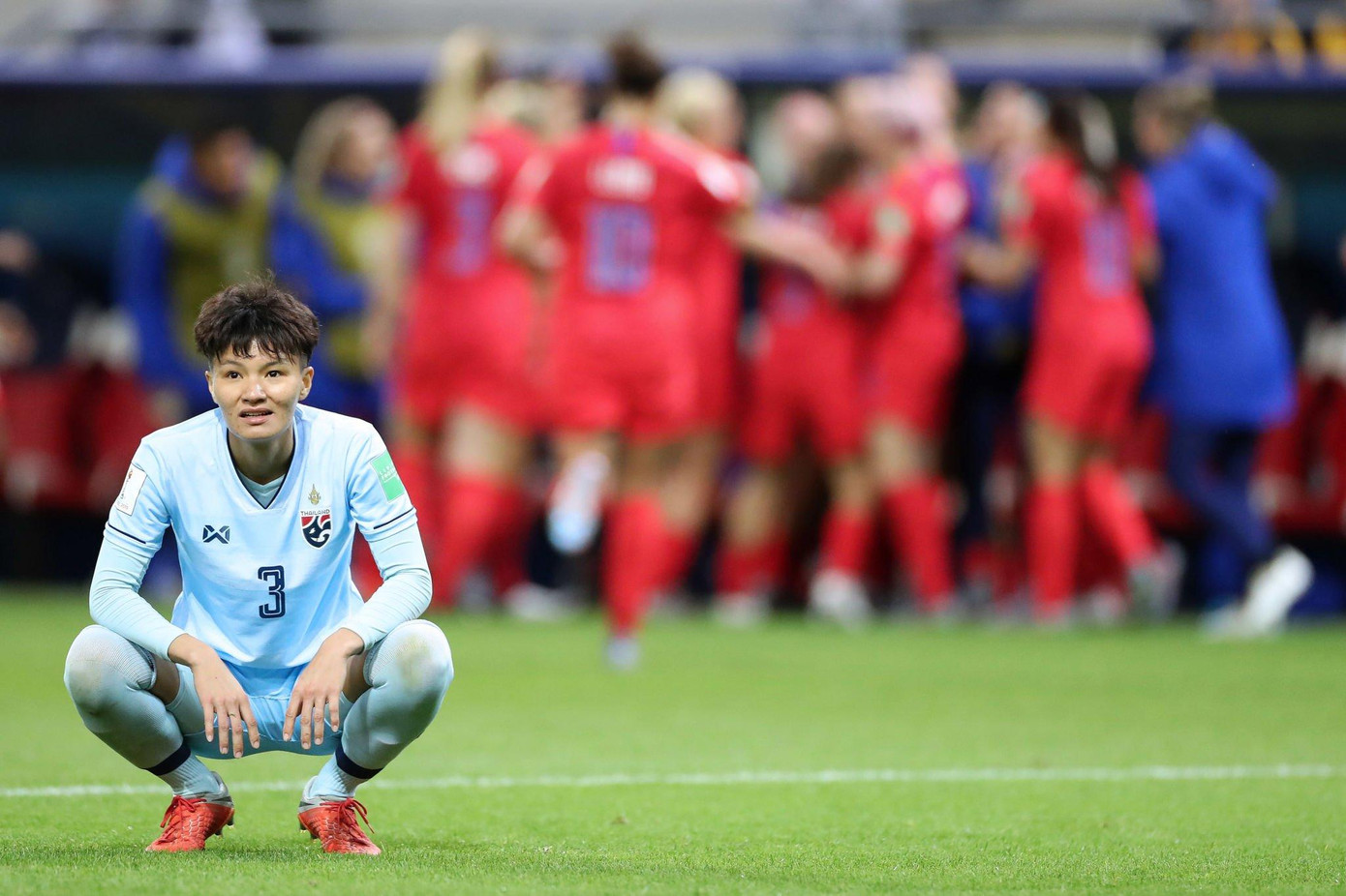 Nỗi buồn và sự bất lực của nữ cầu thủ Thái Lan...