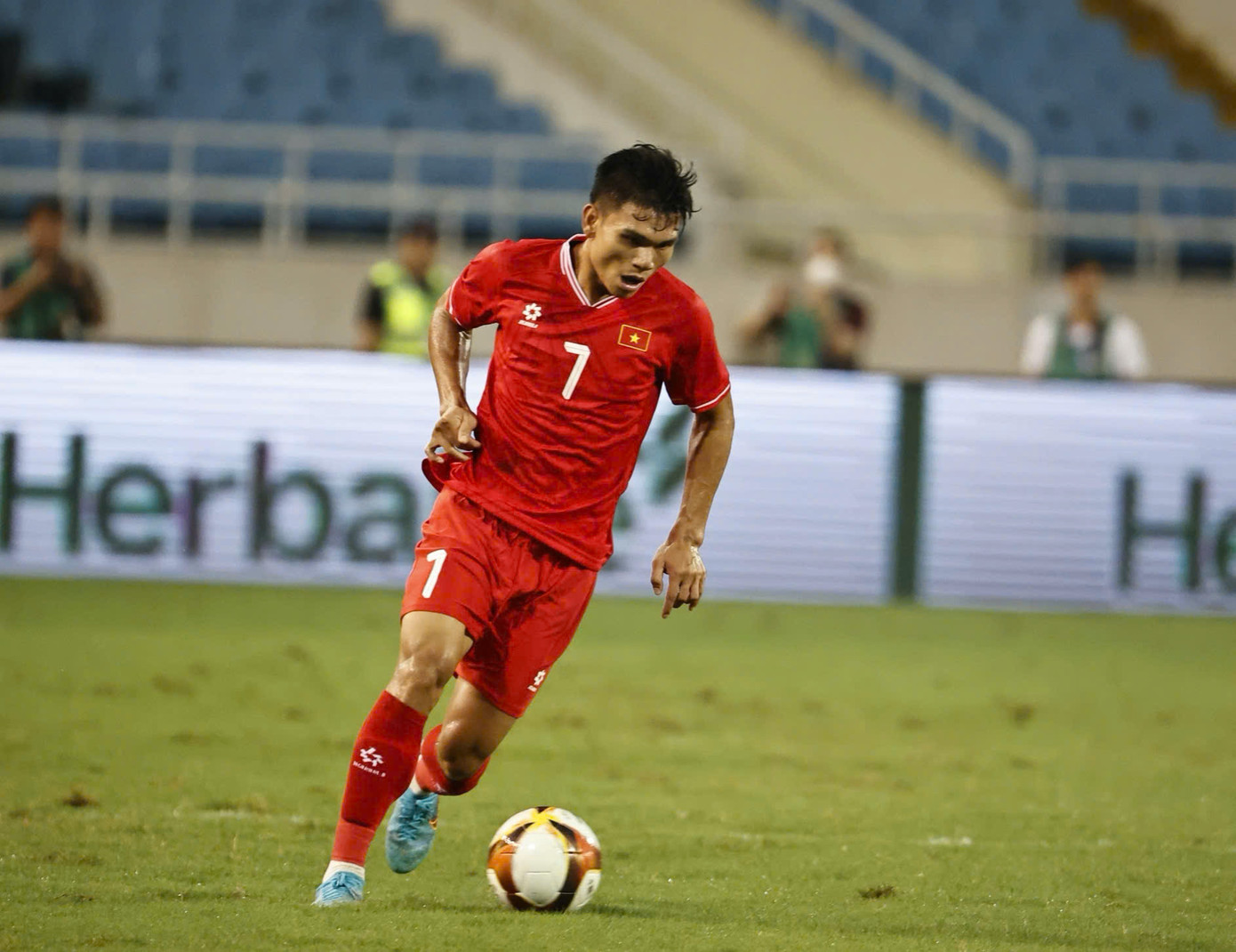 Việt Nam thua ngược Thái Lan ngay tại Mỹ Đình ảnh 29