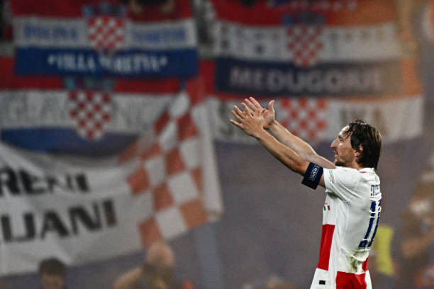 Italia giành vé bằng bàn thắng phút 90+8 ảnh 32 Italia giành vé bằng bàn thắng phút 90+8 ảnh 32