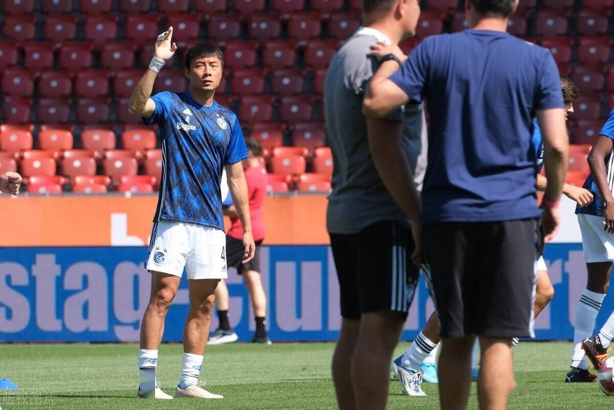 Những hình ảnh của Li Lei tại Grasshopper. (Ảnh: Sohu)