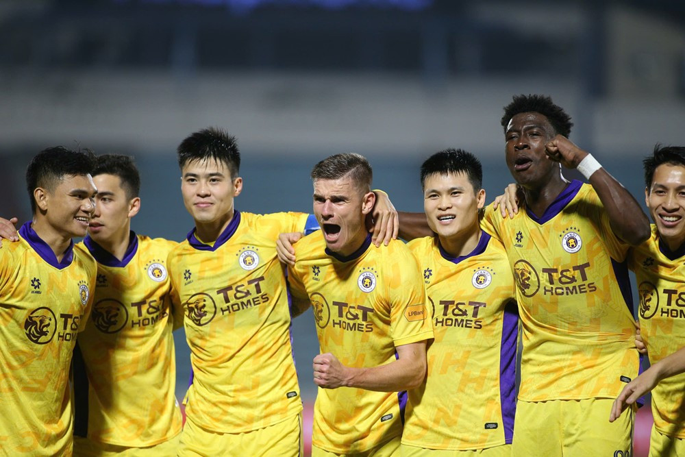 Hà Nội thay tướng vẫn trắng tay trên sân Thiên Trường ảnh 10 Hà Nội thay tướng vẫn trắng tay trên sân Thiên Trường ảnh 10